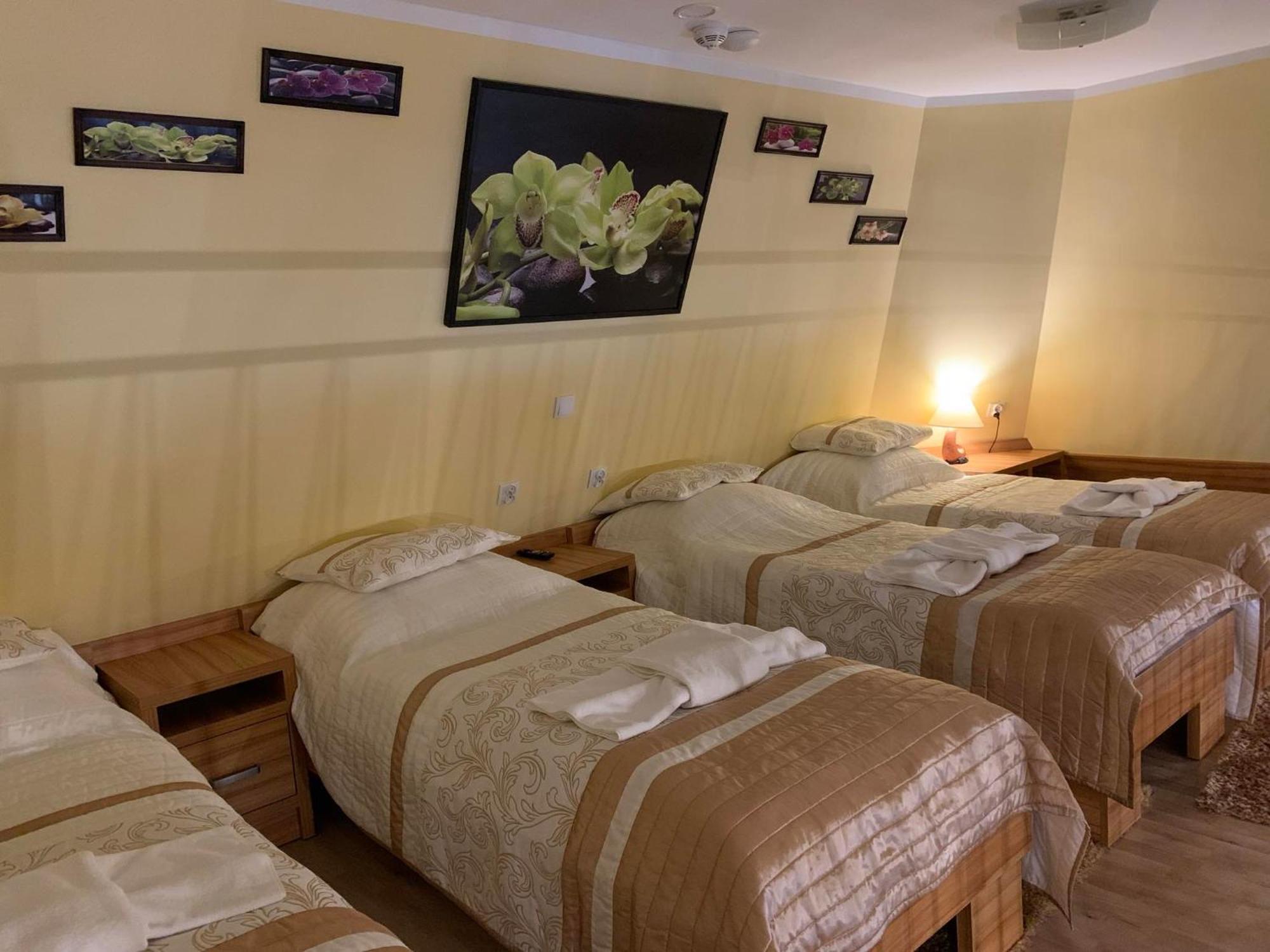 Piramida Aparthotel Boleslawiec  Eksteriør bilde