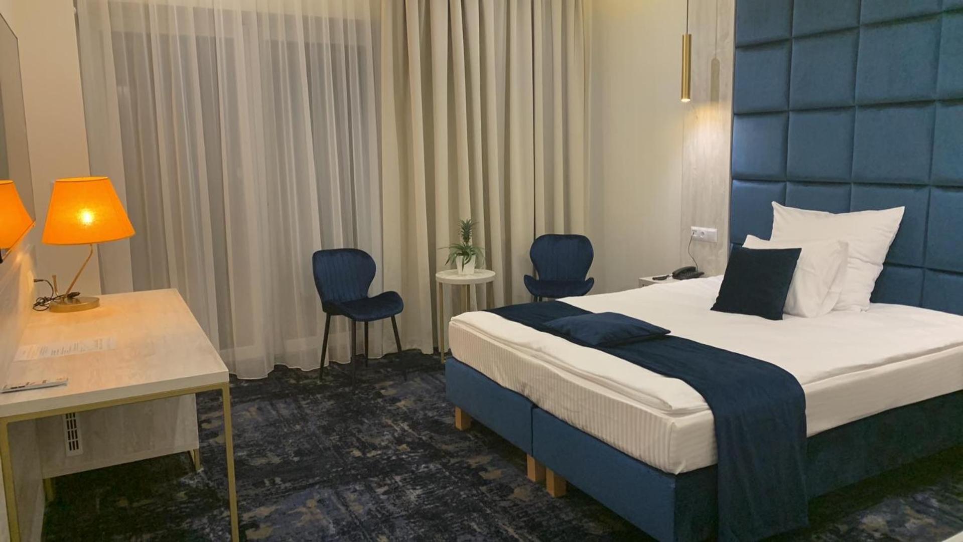 Piramida Aparthotel Boleslawiec  Eksteriør bilde