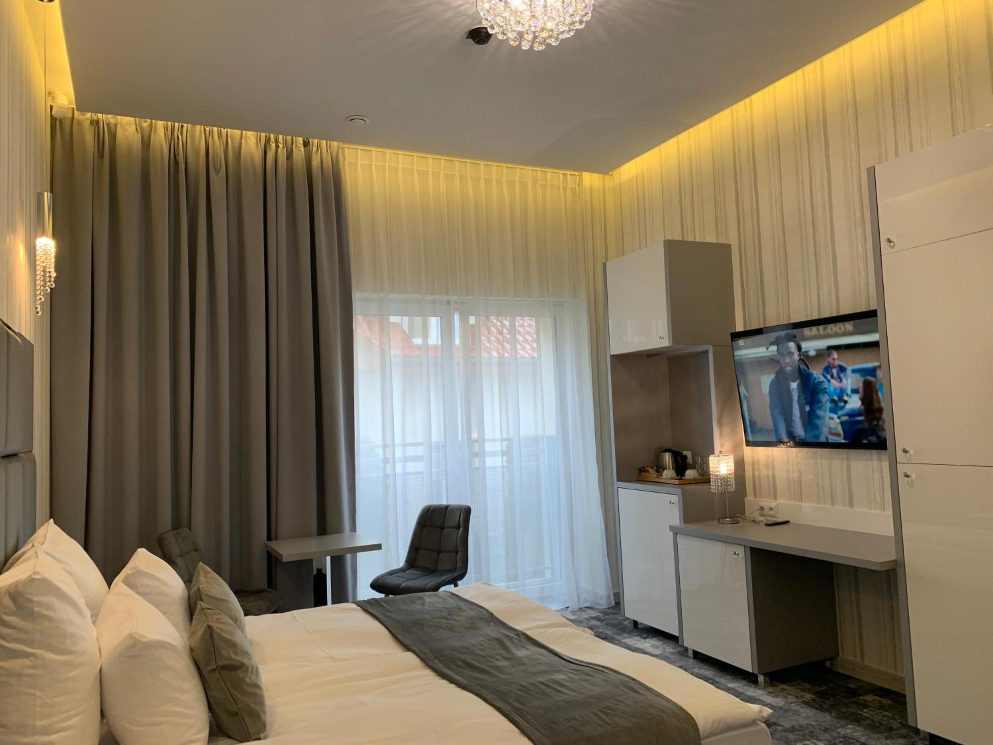 Piramida Aparthotel Boleslawiec  Eksteriør bilde
