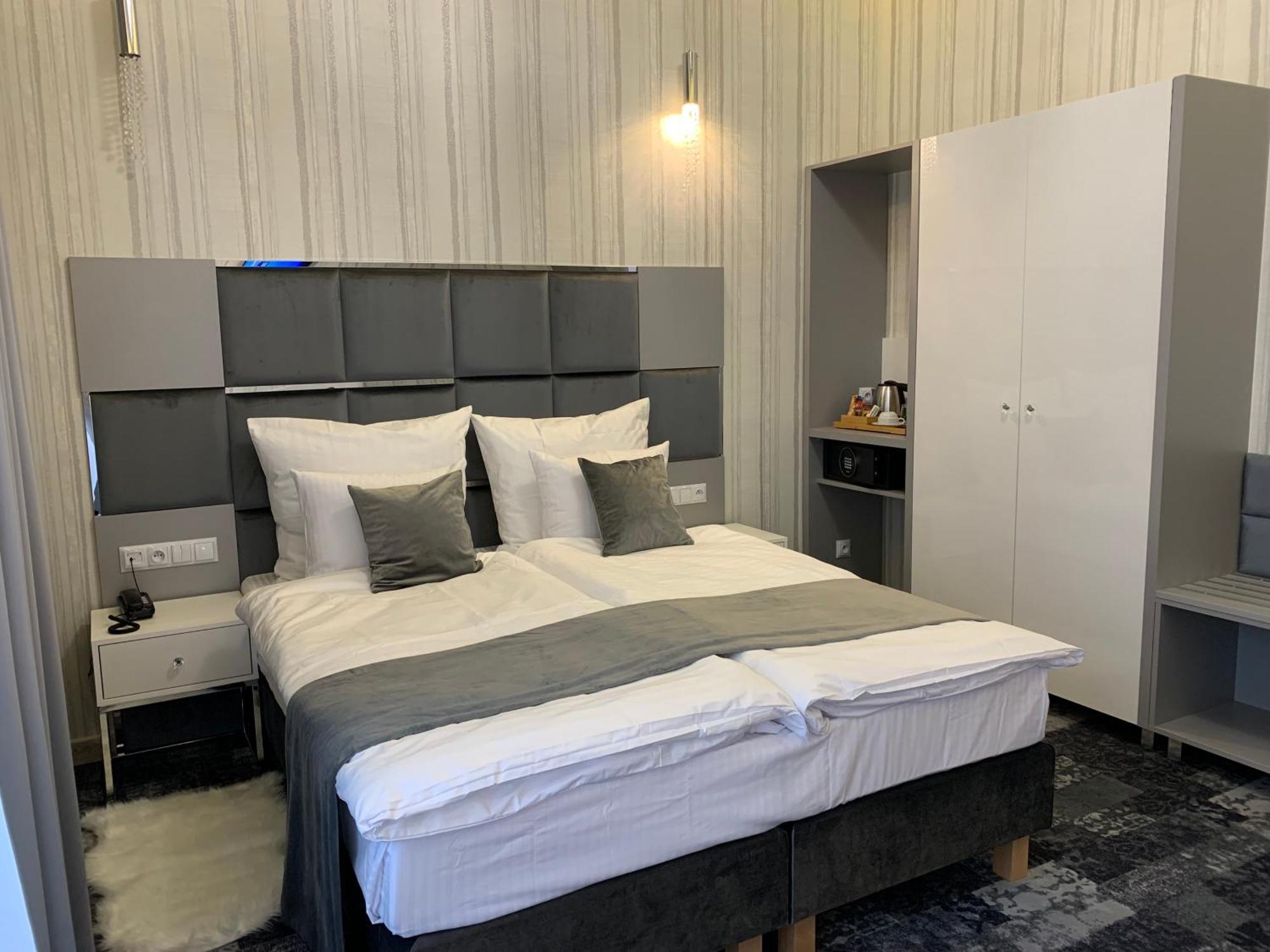 Piramida Aparthotel Boleslawiec  Eksteriør bilde
