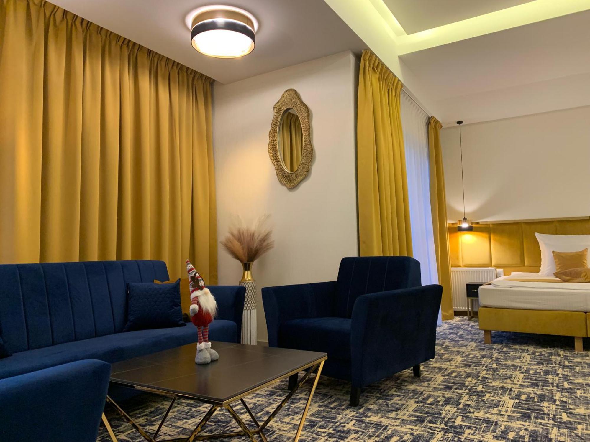 Piramida Aparthotel Boleslawiec  Eksteriør bilde