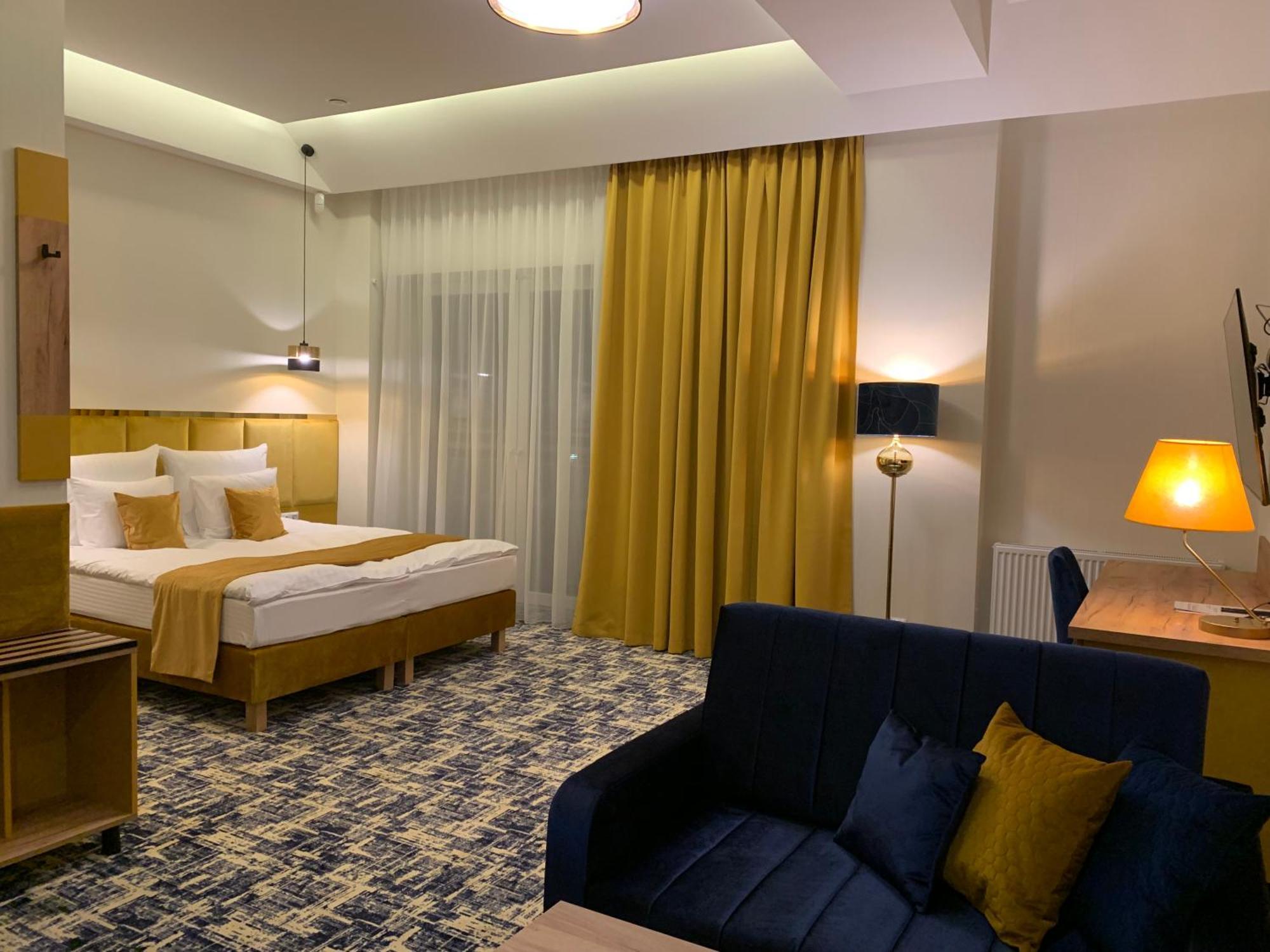 Piramida Aparthotel Boleslawiec  Rom bilde
